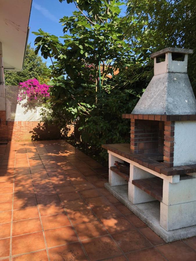 Chalet Al Lado De La Playa Con Piscina Privada, Jardin Y Barbacoa, Fronton, 6 Habitaciones Laredo Extérieur photo